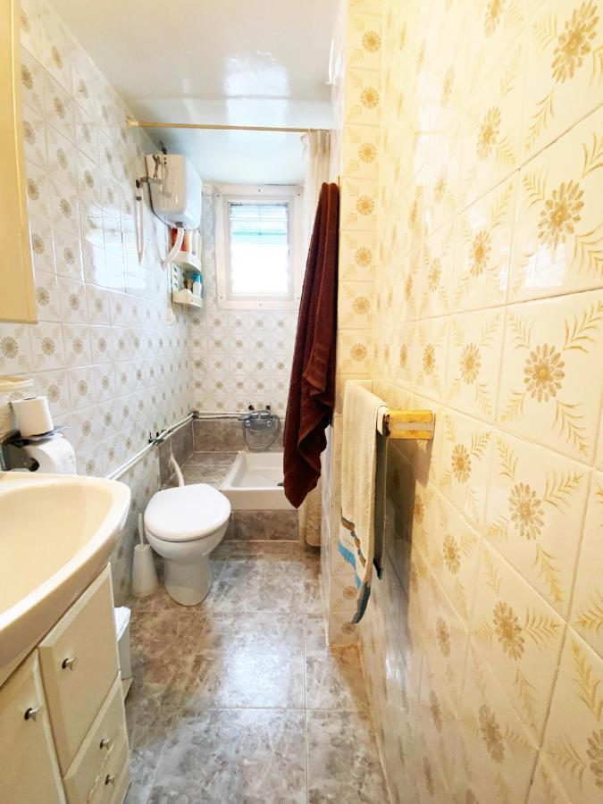 La Malvarrosa Beach Rooms In Shared Apartment Valencia Eksteriør billede